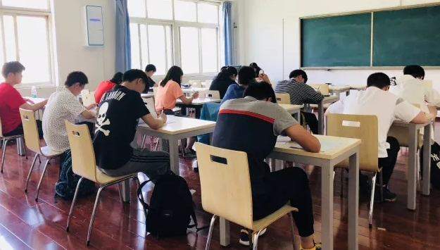 力邁，力邁中美，力邁學(xué)校