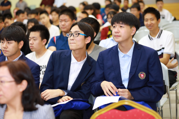 ?申請(qǐng)美國(guó)頂尖大學(xué)，非但不“寬”，反而“嚴(yán)”得老火(圖1)