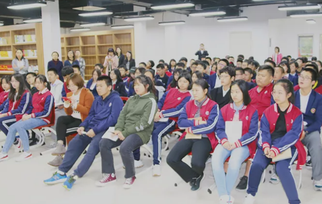 力邁中美國際高中：體驗多元文化，培養(yǎng)國際化視野 