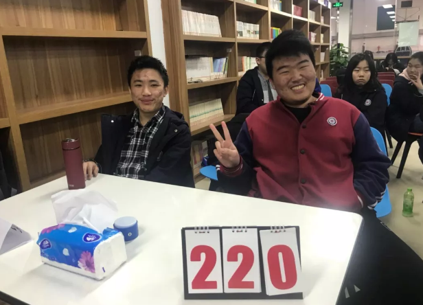 力邁中美·九華高中|讀書月知識(shí)競(jìng)賽 Reading Competition