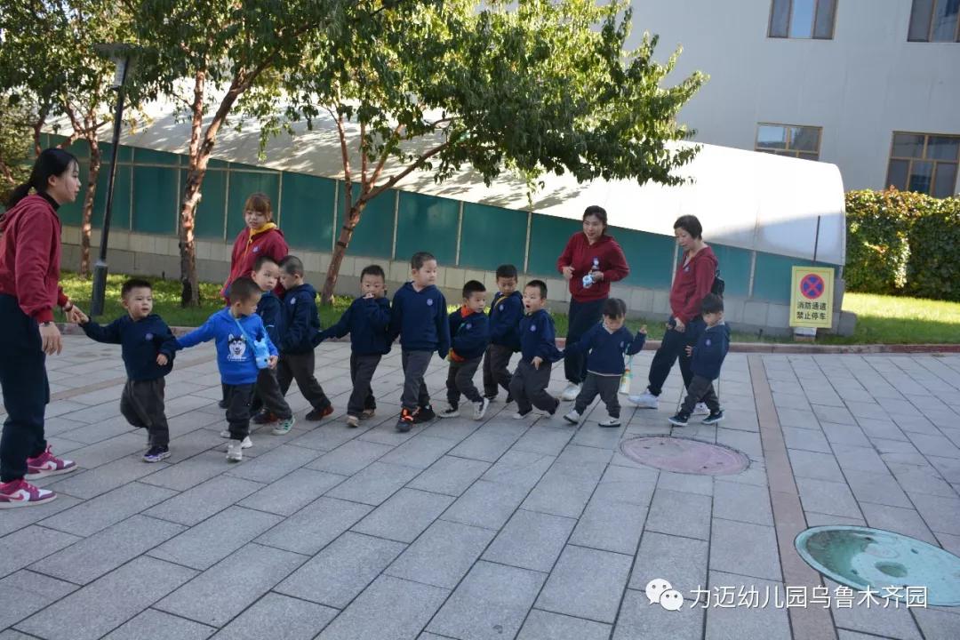 力邁幼兒園‖“走進(jìn)科技館 開(kāi)啟科學(xué)夢(mèng)”參觀科技館活動(dòng)(圖41)