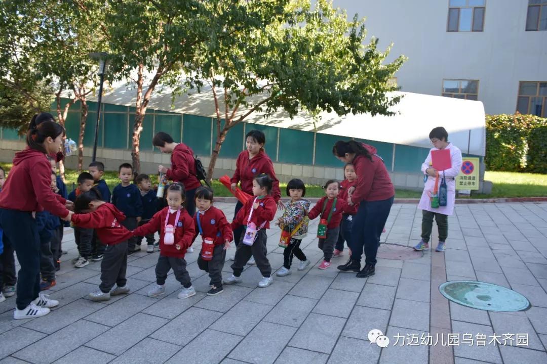 力邁幼兒園‖“走進(jìn)科技館 開(kāi)啟科學(xué)夢(mèng)”參觀科技館活動(dòng)(圖42)