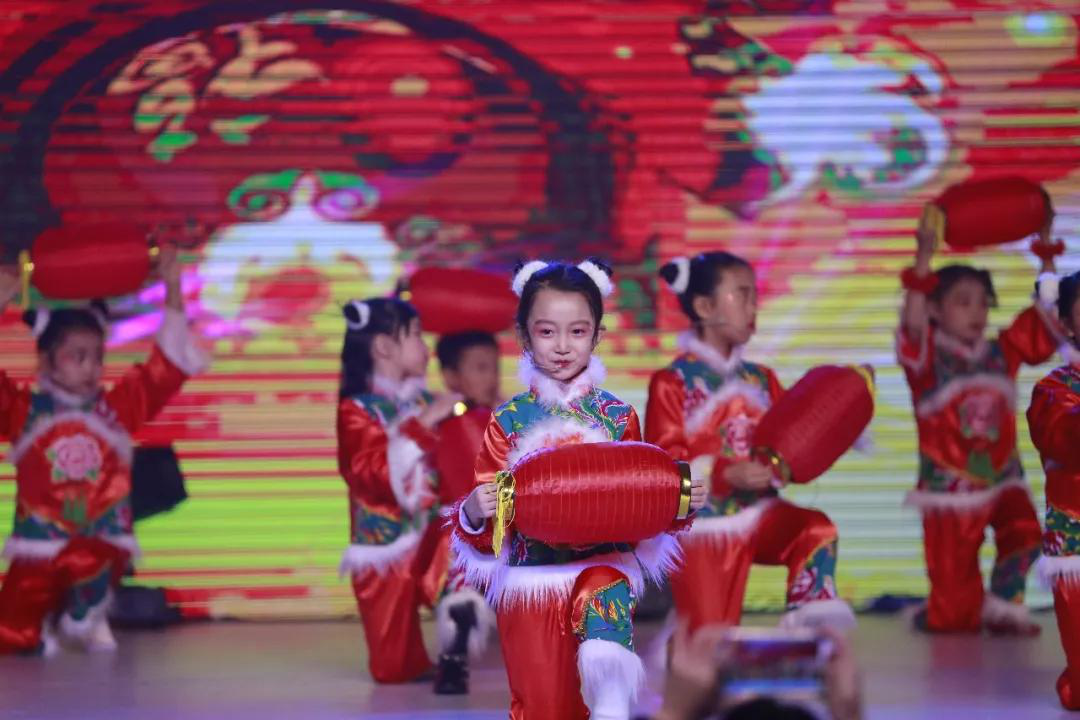 2020，我們乘著青春的翅膀/北京市力邁中美學(xué)校新年文藝匯演(圖5)