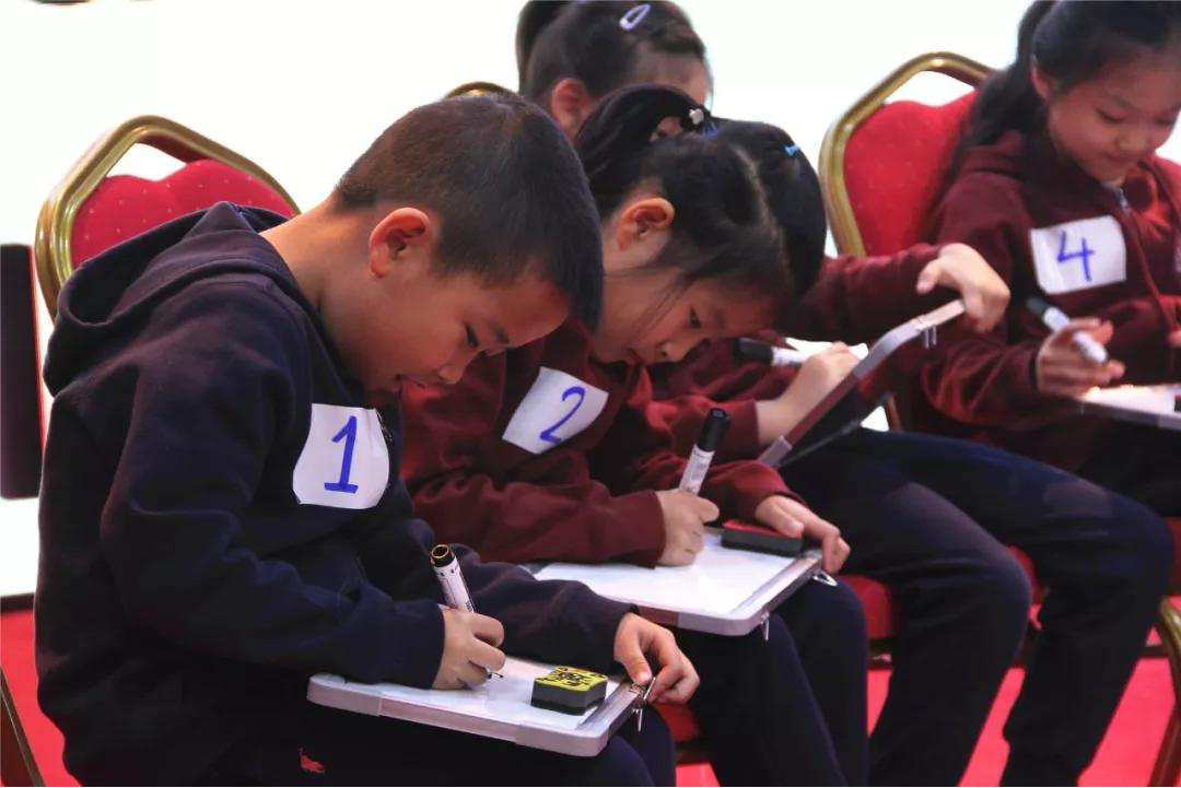 英語詞匯什么的，敢來和我打擂嗎？/力邁中美國際學(xué)校拼詞大賽Spelling Bee(圖10)