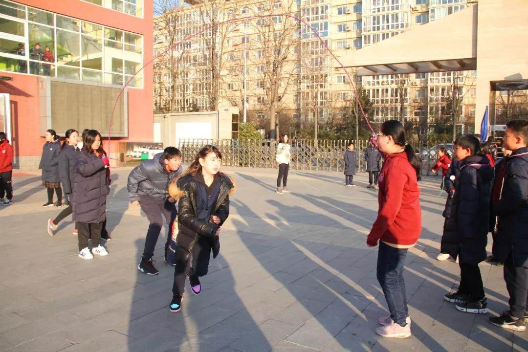 學(xué)得快樂(lè)，玩得開(kāi)心/力邁中美國(guó)際學(xué)校課間操之跳繩比賽(圖5)