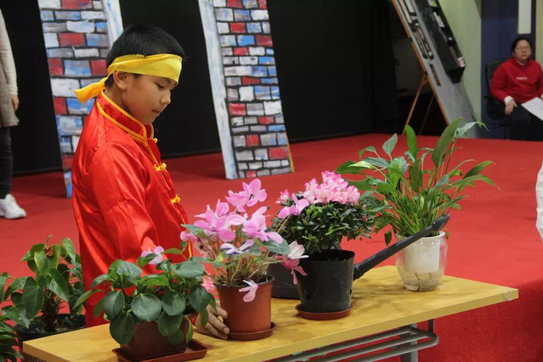 力邁中美國(guó)際學(xué)校卡文特戲劇之“Little Shop Horrors”(圖23)