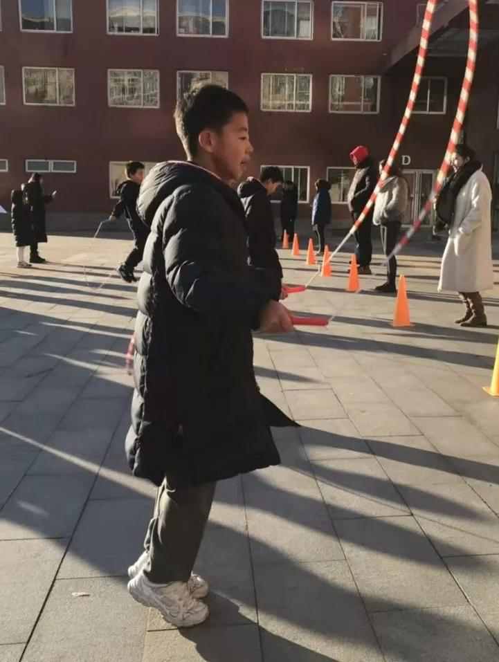 學(xué)得快樂(lè)，玩得開(kāi)心/力邁中美國(guó)際學(xué)校課間操之跳繩比賽(圖6)