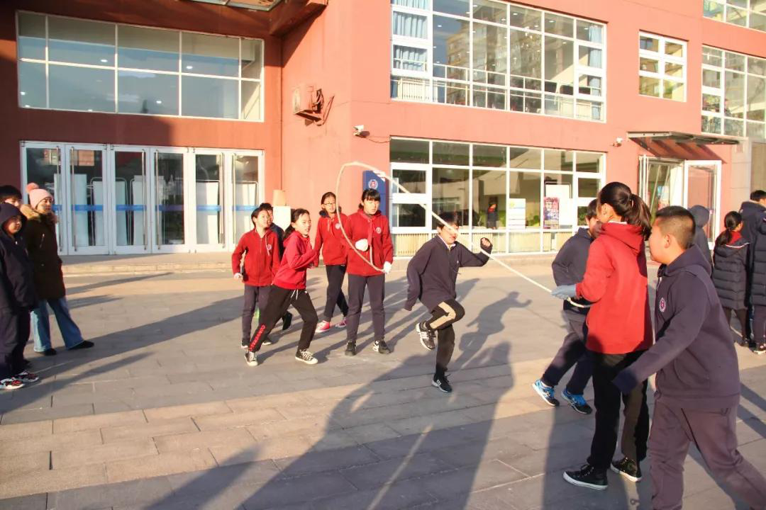 學(xué)得快樂(lè)，玩得開(kāi)心/力邁中美國(guó)際學(xué)校課間操之跳繩比賽(圖10)