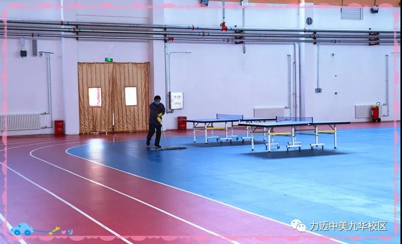 不凡四月人依舊，北歸大雁似曾識。| 力邁校園墨香滿，春暖花開待君歸。(圖33)
