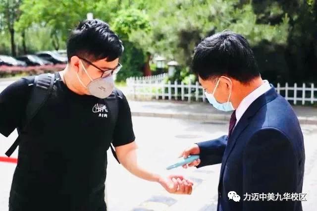 青陽始至，桃李月及|伴萬丈春暉，迎莘莘學(xué)子。(圖5)