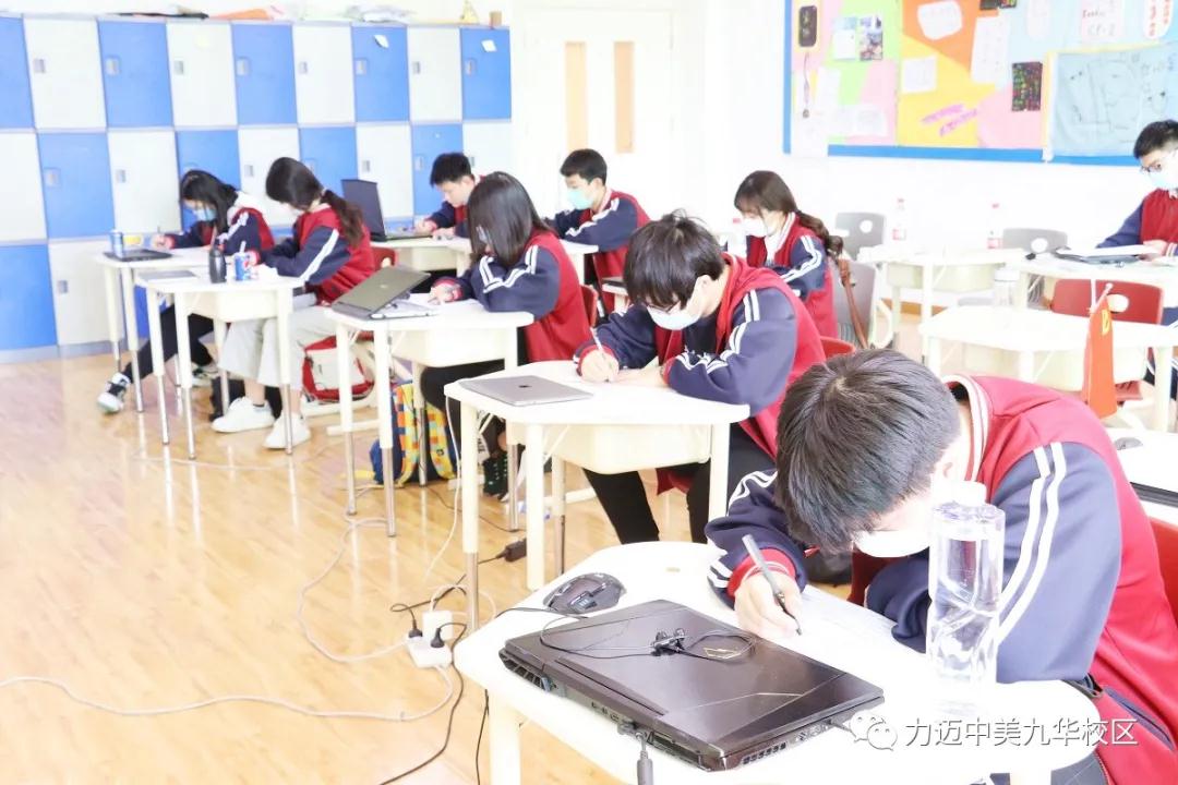 青陽始至，桃李月及|伴萬丈春暉，迎莘莘學(xué)子。(圖33)