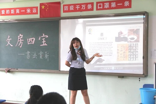 夏蟲啾啾，與子和鳴。童語幺幺，其樂盈盈/力邁中美學(xué)校四五年級(jí)學(xué)生返校剪影(圖10)