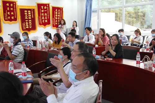 踏入北美名校，勝似閑庭信步/力邁中美學(xué)校北美名校直通班開課啦(圖4)
