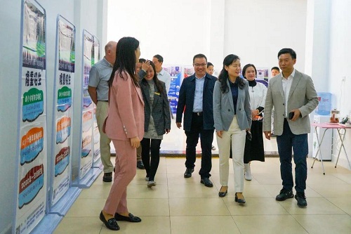 澄邁縣副縣長尹承玲一行領導視察力邁中美（國際）學校海南校區(qū)(圖1)