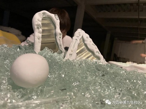 Wonder Land|力邁中美國際學(xué)校高中校區(qū)首屆藝術(shù)展圓滿成功(圖23)