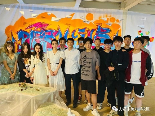 Wonder Land|力邁中美國際學(xué)校高中校區(qū)首屆藝術(shù)展圓滿成功(圖37)